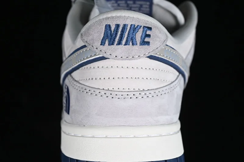 All Categories Nk SB Dunk Series Nk SB Dunk Low Low-top sneakers F version Nk Dunk Low North CDG joint-green Three-party joint SB low-top casual sneakers FC1688-179